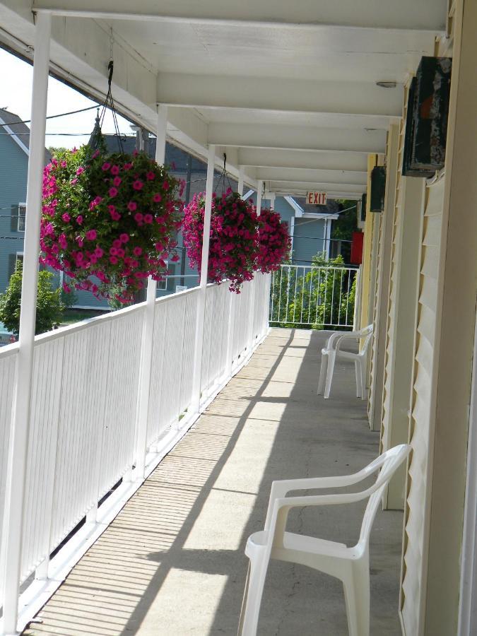 Fairway Inn By The Falls Niagara Falls Zewnętrze zdjęcie