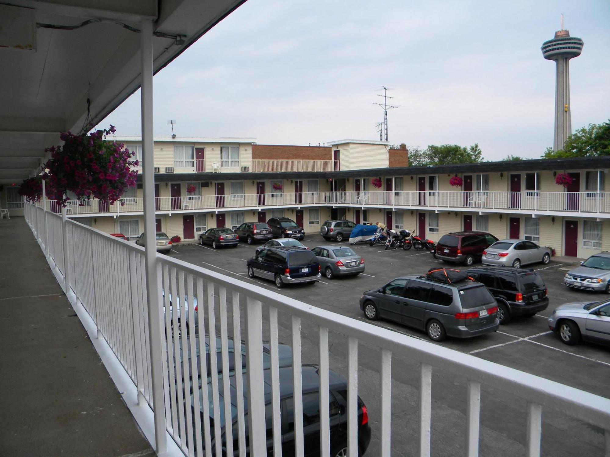 Fairway Inn By The Falls Niagara Falls Zewnętrze zdjęcie
