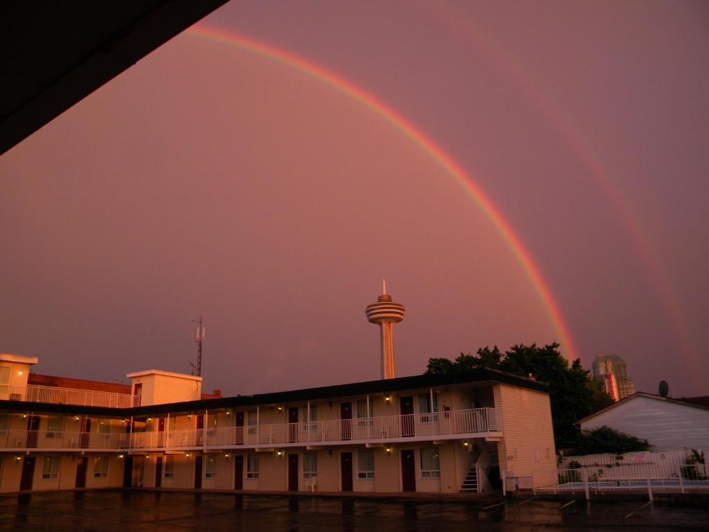 Fairway Inn By The Falls Niagara Falls Zewnętrze zdjęcie