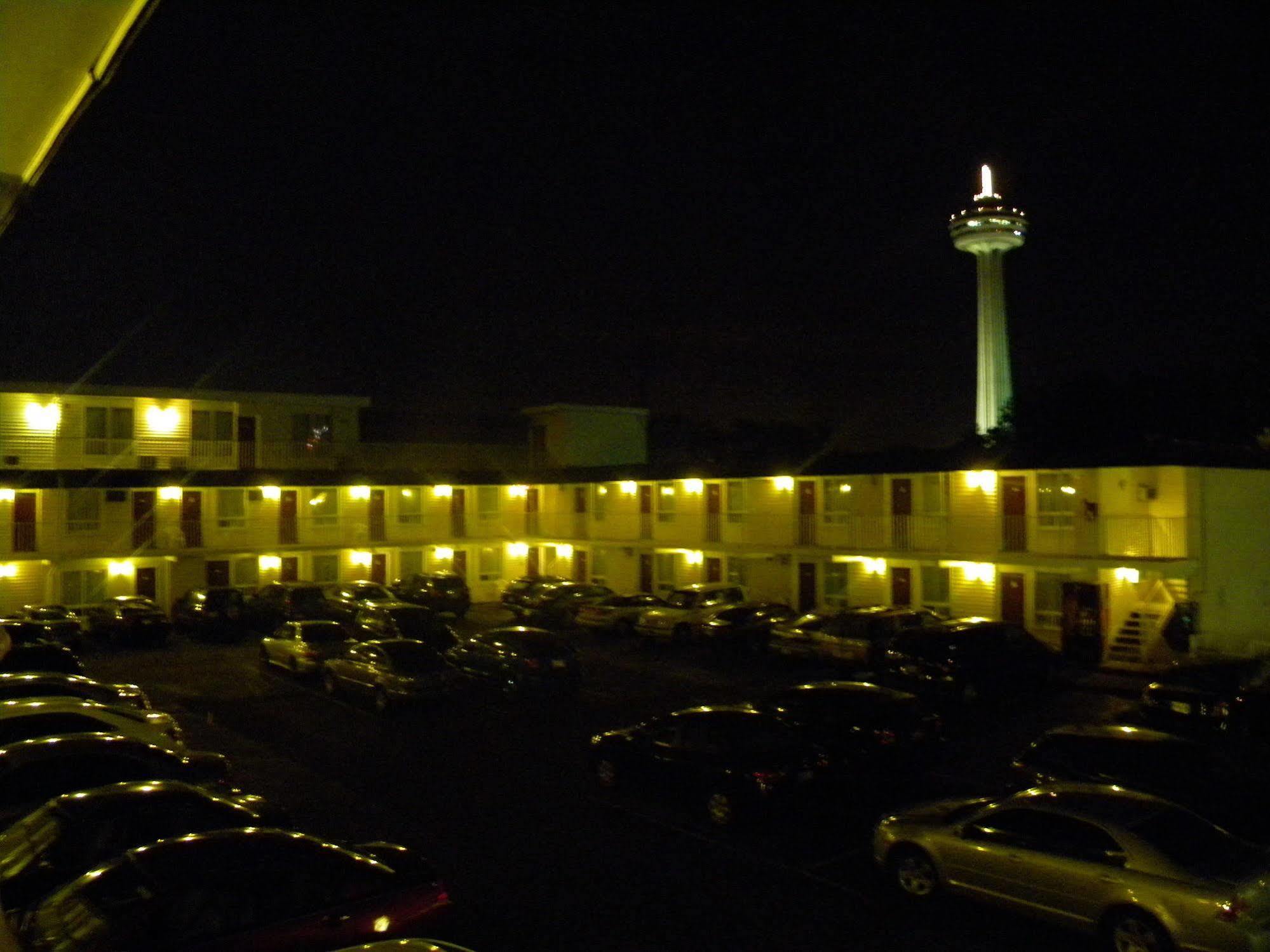 Fairway Inn By The Falls Niagara Falls Zewnętrze zdjęcie